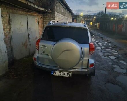 Серый Тойота РАВ 4, объемом двигателя 2 л и пробегом 165 тыс. км за 10700 $, фото 4 на Automoto.ua