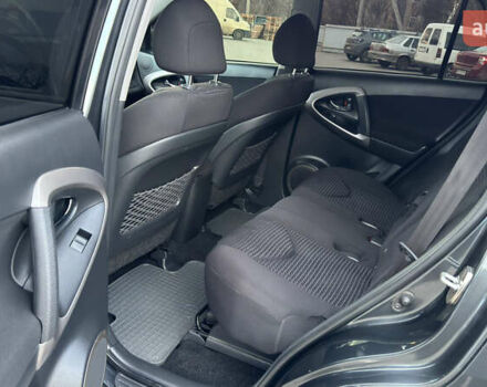 Сірий Тойота РАВ 4, об'ємом двигуна 2 л та пробігом 90 тис. км за 12300 $, фото 119 на Automoto.ua