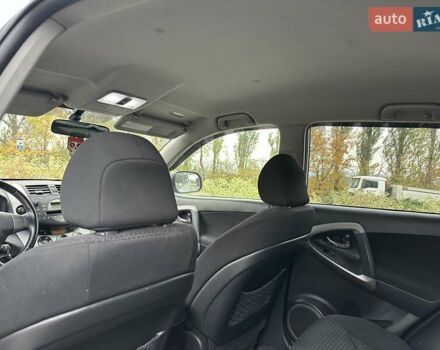 Серый Тойота РАВ 4, объемом двигателя 2 л и пробегом 309 тыс. км за 8950 $, фото 33 на Automoto.ua