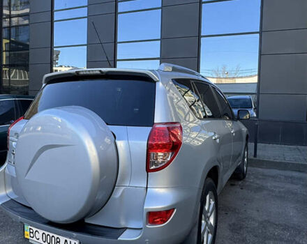 Серый Тойота РАВ 4, объемом двигателя 2 л и пробегом 108 тыс. км за 10999 $, фото 4 на Automoto.ua