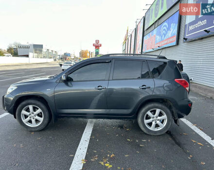 Серый Тойота РАВ 4, объемом двигателя 2 л и пробегом 213 тыс. км за 9999 $, фото 18 на Automoto.ua