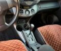 Серый Тойота РАВ 4, объемом двигателя 2 л и пробегом 267 тыс. км за 10950 $, фото 4 на Automoto.ua