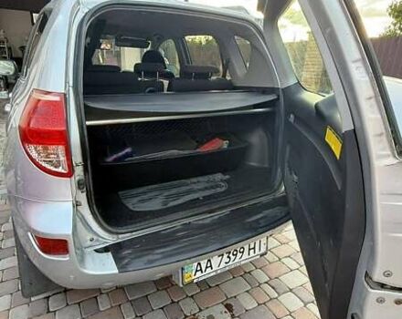 Серый Тойота РАВ 4, объемом двигателя 2 л и пробегом 267 тыс. км за 10900 $, фото 3 на Automoto.ua