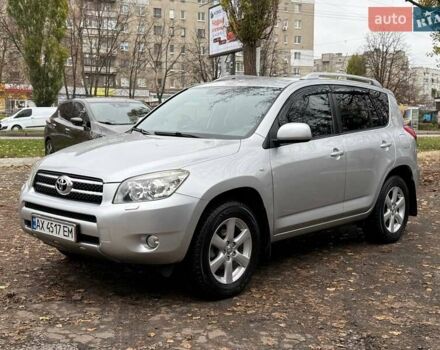 Серый Тойота РАВ 4, объемом двигателя 2 л и пробегом 80 тыс. км за 12600 $, фото 3 на Automoto.ua