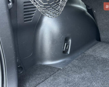 Серый Тойота РАВ 4, объемом двигателя 2 л и пробегом 90 тыс. км за 12300 $, фото 150 на Automoto.ua