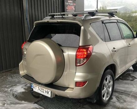 Серый Тойота РАВ 4, объемом двигателя 2.2 л и пробегом 350 тыс. км за 8600 $, фото 1 на Automoto.ua