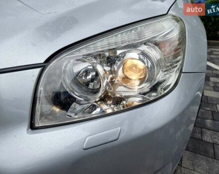 Сірий Тойота РАВ 4, об'ємом двигуна 2 л та пробігом 150 тис. км за 10800 $, фото 4 на Automoto.ua