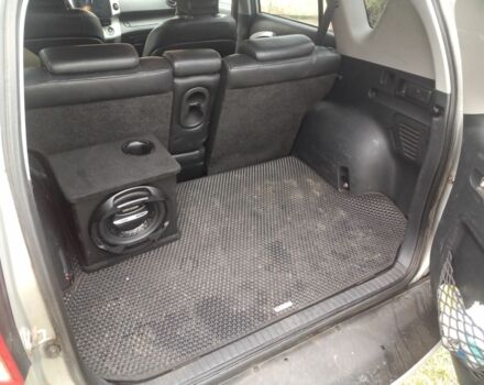 Сірий Тойота РАВ 4, об'ємом двигуна 2.2 л та пробігом 308 тис. км за 6200 $, фото 6 на Automoto.ua