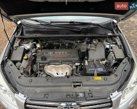 Серый Тойота РАВ 4, объемом двигателя 2 л и пробегом 80 тыс. км за 12600 $, фото 53 на Automoto.ua