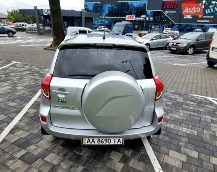 Тойота РАВ 4 2008 в Виннице на Automoto.ua Серый Тойота РАВ 4, объемом двигателя 2 л и пробегом 150 тыс. км за 10100 $, фото 9 на Automoto.ua