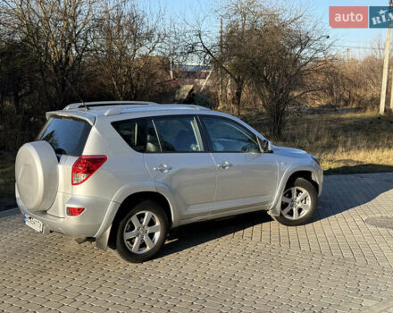 Серый Тойота РАВ 4, объемом двигателя 2.36 л и пробегом 149 тыс. км за 11800 $, фото 2 на Automoto.ua