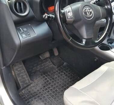 Серый Тойота РАВ 4, объемом двигателя 2 л и пробегом 346 тыс. км за 11000 $, фото 3 на Automoto.ua