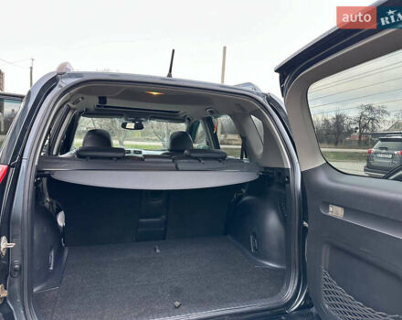 Серый Тойота РАВ 4, объемом двигателя 2 л и пробегом 230 тыс. км за 9450 $, фото 21 на Automoto.ua