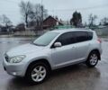 Серый Тойота РАВ 4, объемом двигателя 2 л и пробегом 240 тыс. км за 11000 $, фото 1 на Automoto.ua