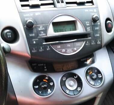 Серый Тойота РАВ 4, объемом двигателя 2 л и пробегом 346 тыс. км за 11000 $, фото 7 на Automoto.ua