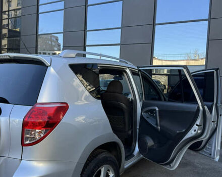 Серый Тойота РАВ 4, объемом двигателя 2 л и пробегом 108 тыс. км за 10999 $, фото 8 на Automoto.ua