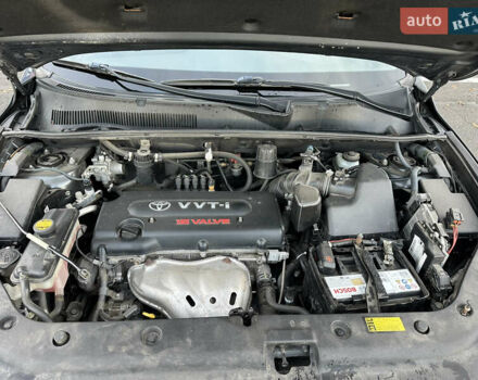 Серый Тойота РАВ 4, объемом двигателя 2 л и пробегом 213 тыс. км за 9999 $, фото 45 на Automoto.ua