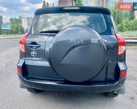 Серый Тойота РАВ 4, объемом двигателя 2 л и пробегом 317 тыс. км за 11777 $, фото 4 на Automoto.ua