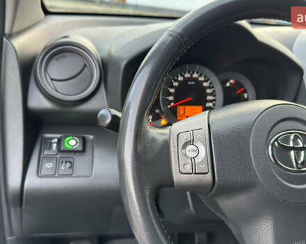 Сірий Тойота РАВ 4, об'ємом двигуна 2 л та пробігом 90 тис. км за 12300 $, фото 107 на Automoto.ua