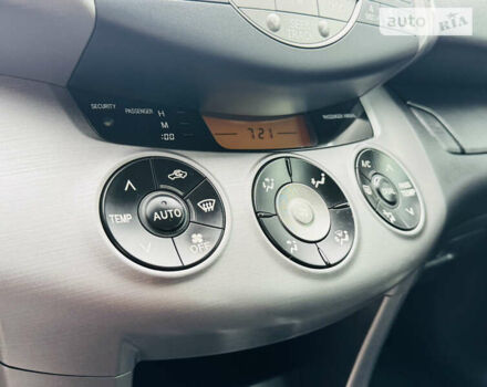 Серый Тойота РАВ 4, объемом двигателя 2 л и пробегом 89 тыс. км за 13500 $, фото 23 на Automoto.ua