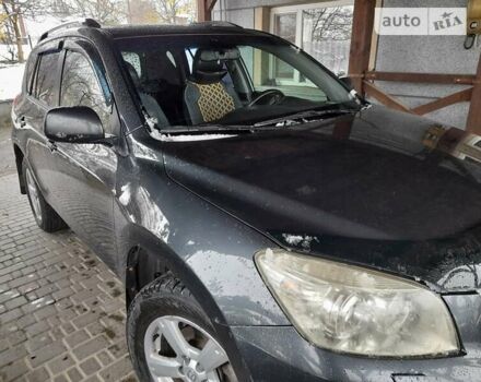 Сірий Тойота РАВ 4, об'ємом двигуна 2 л та пробігом 280 тис. км за 10000 $, фото 1 на Automoto.ua