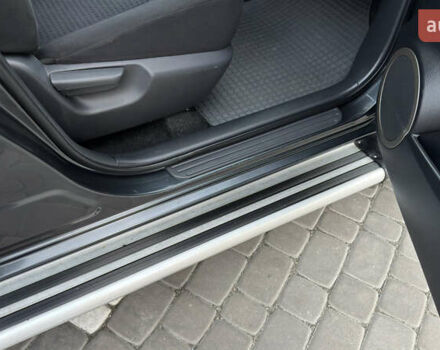 Сірий Тойота РАВ 4, об'ємом двигуна 2 л та пробігом 90 тис. км за 12300 $, фото 137 на Automoto.ua