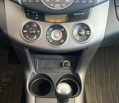 Серый Тойота РАВ 4, объемом двигателя 2.23 л и пробегом 156 тыс. км за 9650 $, фото 14 на Automoto.ua