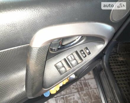 Сірий Тойота РАВ 4, об'ємом двигуна 2 л та пробігом 280 тис. км за 10000 $, фото 11 на Automoto.ua