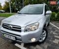 Сірий Тойота РАВ 4, об'ємом двигуна 2 л та пробігом 150 тис. км за 10800 $, фото 1 на Automoto.ua