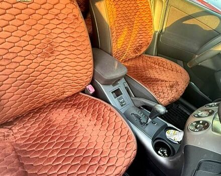 Серый Тойота РАВ 4, объемом двигателя 2 л и пробегом 267 тыс. км за 10950 $, фото 3 на Automoto.ua