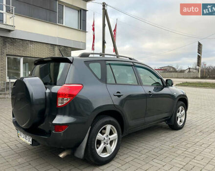 Серый Тойота РАВ 4, объемом двигателя 2 л и пробегом 230 тыс. км за 9450 $, фото 7 на Automoto.ua