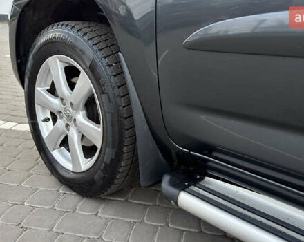 Серый Тойота РАВ 4, объемом двигателя 2 л и пробегом 90 тыс. км за 12300 $, фото 80 на Automoto.ua