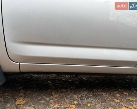 Серый Тойота РАВ 4, объемом двигателя 2 л и пробегом 80 тыс. км за 12600 $, фото 51 на Automoto.ua