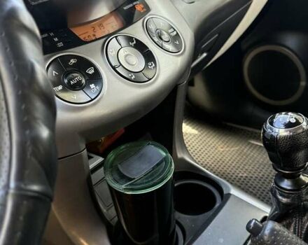 Серый Тойота РАВ 4, объемом двигателя 2.2 л и пробегом 255 тыс. км за 11500 $, фото 6 на Automoto.ua