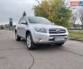 Тойота РАВ 4 2008 в Конотопе на Automoto.ua Серый Тойота РАВ 4, объемом двигателя 2.2 л и пробегом 208 тыс. км за 10490 $, фото 1 на Automoto.ua