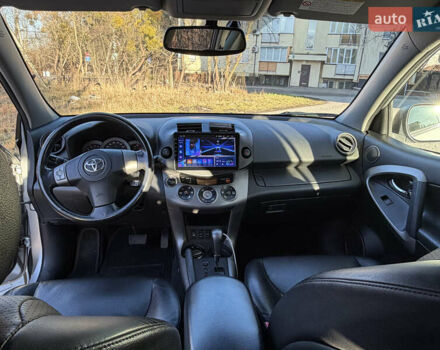 Серый Тойота РАВ 4, объемом двигателя 2.36 л и пробегом 149 тыс. км за 11800 $, фото 11 на Automoto.ua