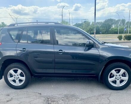 Серый Тойота РАВ 4, объемом двигателя 2 л и пробегом 317 тыс. км за 10777 $, фото 5 на Automoto.ua