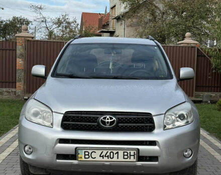 Серый Тойота РАВ 4, объемом двигателя 0 л и пробегом 250 тыс. км за 9500 $, фото 6 на Automoto.ua