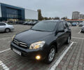 Серый Тойота РАВ 4, объемом двигателя 2 л и пробегом 252 тыс. км за 9700 $, фото 1 на Automoto.ua