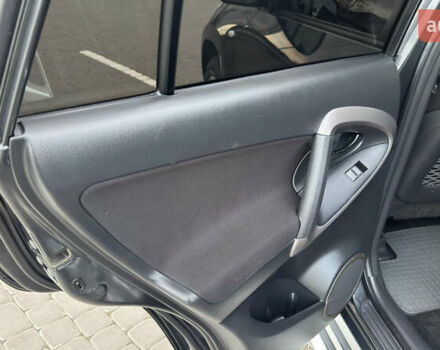 Серый Тойота РАВ 4, объемом двигателя 2 л и пробегом 90 тыс. км за 12300 $, фото 117 на Automoto.ua