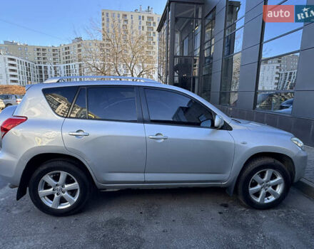 Серый Тойота РАВ 4, объемом двигателя 2 л и пробегом 108 тыс. км за 10999 $, фото 5 на Automoto.ua