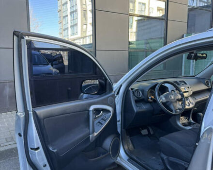 Серый Тойота РАВ 4, объемом двигателя 2 л и пробегом 108 тыс. км за 10999 $, фото 11 на Automoto.ua