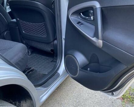 Серый Тойота РАВ 4, объемом двигателя 2 л и пробегом 158 тыс. км за 10800 $, фото 18 на Automoto.ua