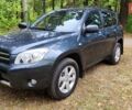 Серый Тойота РАВ 4, объемом двигателя 2 л и пробегом 257 тыс. км за 9700 $, фото 1 на Automoto.ua