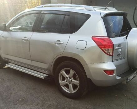 Серый Тойота РАВ 4, объемом двигателя 2 л и пробегом 220 тыс. км за 9800 $, фото 3 на Automoto.ua