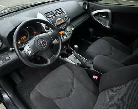 Серый Тойота РАВ 4, объемом двигателя 2 л и пробегом 252 тыс. км за 9700 $, фото 16 на Automoto.ua