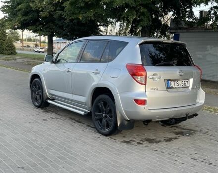 Сірий Тойота РАВ 4, об'ємом двигуна 2.2 л та пробігом 340 тис. км за 4950 $, фото 2 на Automoto.ua