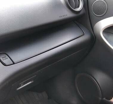 Серый Тойота РАВ 4, объемом двигателя 2 л и пробегом 346 тыс. км за 11000 $, фото 8 на Automoto.ua