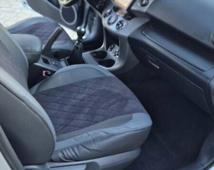 Серый Тойота РАВ 4, объемом двигателя 2.23 л и пробегом 293 тыс. км за 7999 $, фото 81 на Automoto.ua