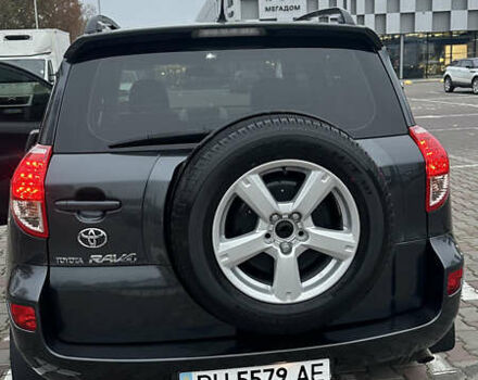 Серый Тойота РАВ 4, объемом двигателя 2 л и пробегом 252 тыс. км за 9700 $, фото 2 на Automoto.ua